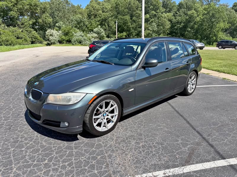 2012 BMW 3 Series - 328i xDrive Wagon 4D