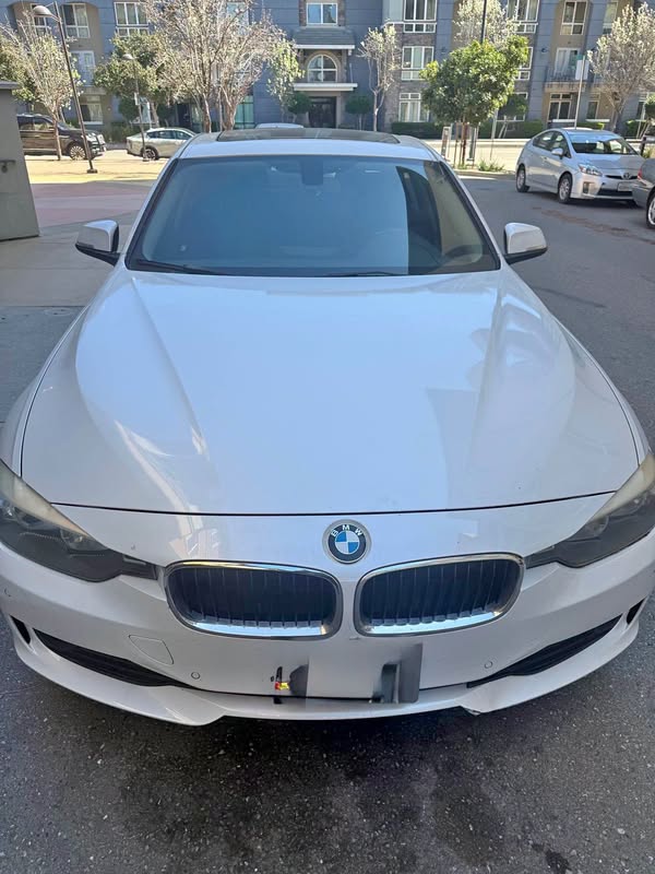 2014 BMW 3 Series - 320i Sedan 4D