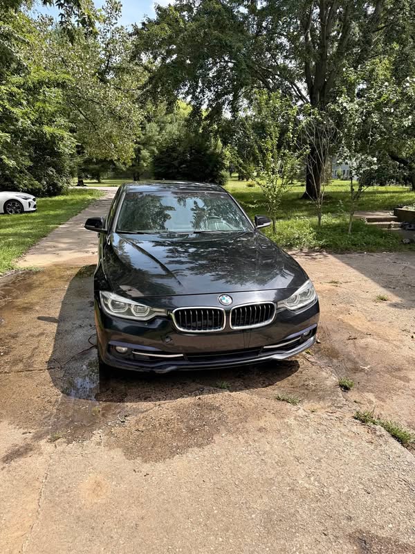 2017 BMW 3 Series - 330i xDrive Sedan 4D