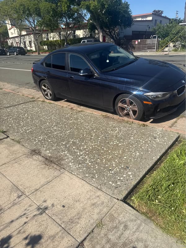 2014 BMW 3 Series - 320i Sedan 4D