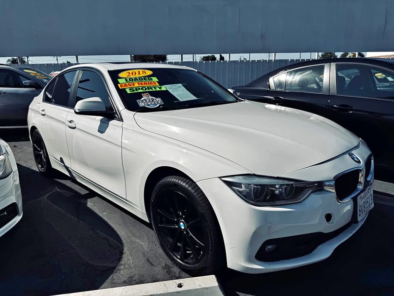 2018 BMW 3 Series - 320i Sedan 4D