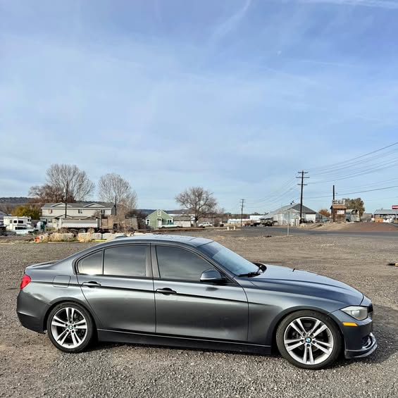 2015 BMW 3 Series - 320i xDrive Sedan 4D