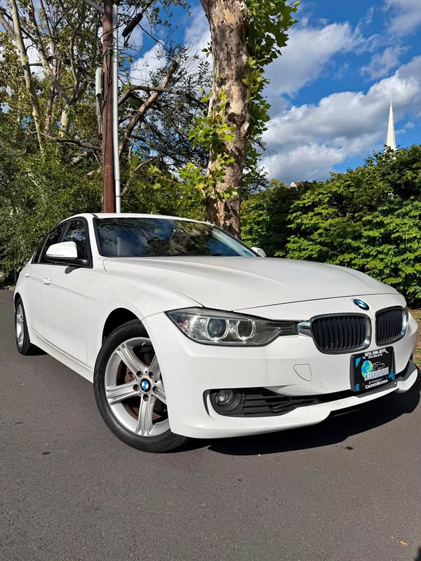 2015 BMW 3 Series - 318i Sedan 4D
