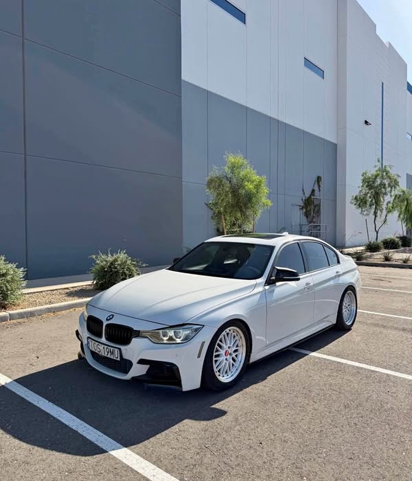 2014 BMW 3 Series - 328i Sedan 4D