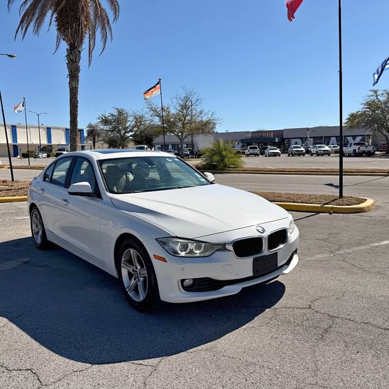 2015 BMW 3 Series - 328i xDrive Sedan 4D