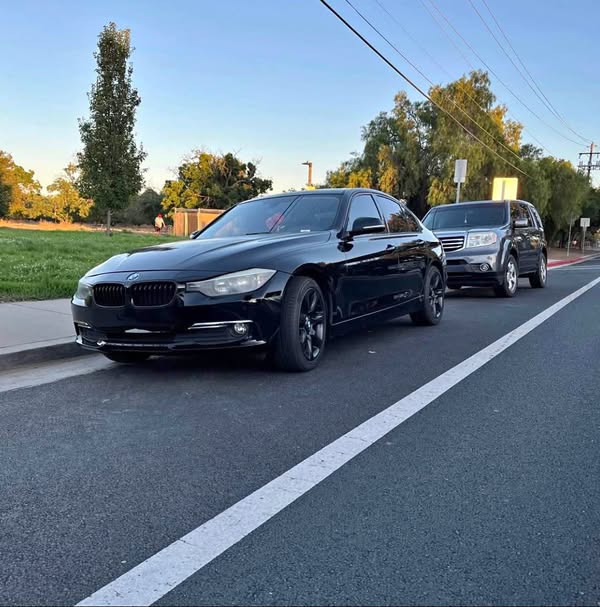 2015 BMW 3 Series - 320i Sedan 4D