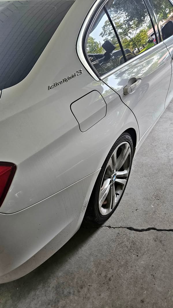 2013 BMW 3 Series - ActiveHybrid 3 Sedan 4D