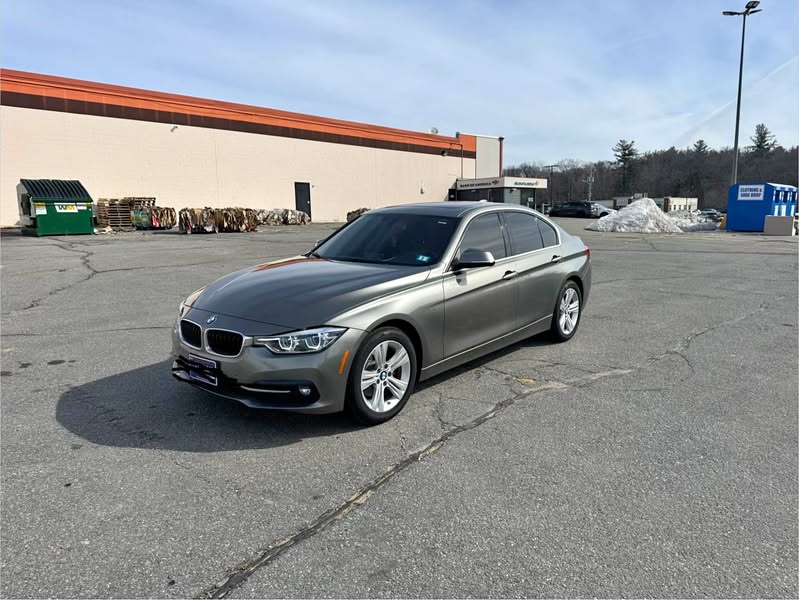 2017 BMW 3 Series - 330i xDrive Sedan 4D