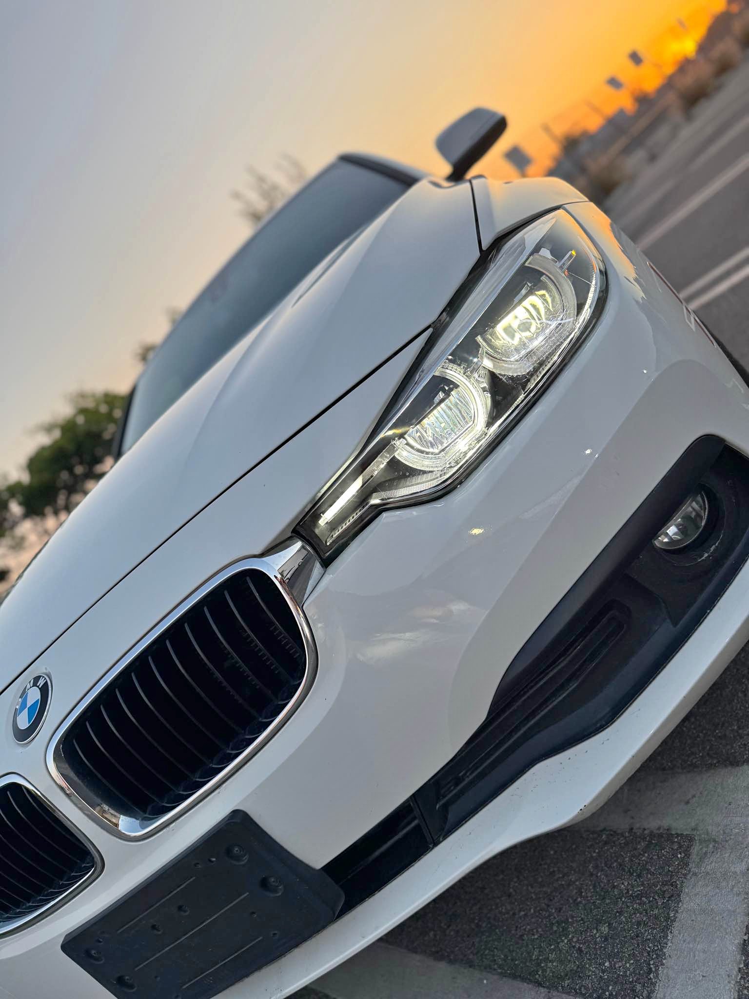 2018 BMW 3 Series - 320i Sedan 4D