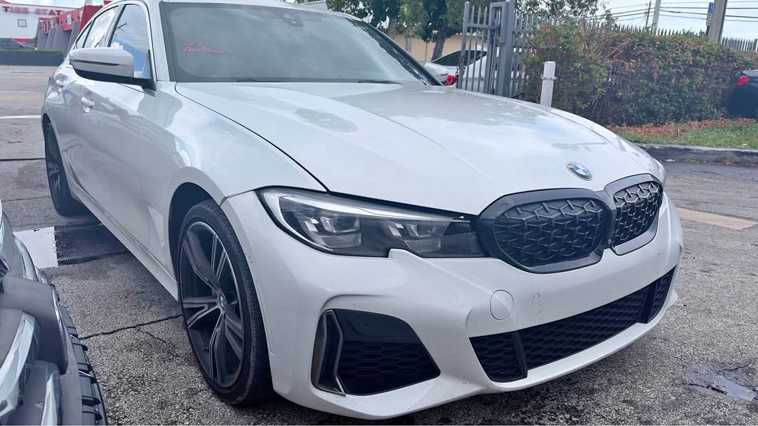 2019 BMW 3 Series - 330i Sedan 4D