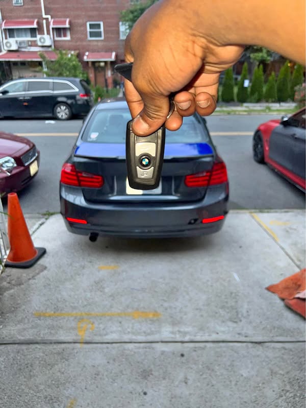 2014 BMW 3 Series - 320i xDrive Sedan 4D