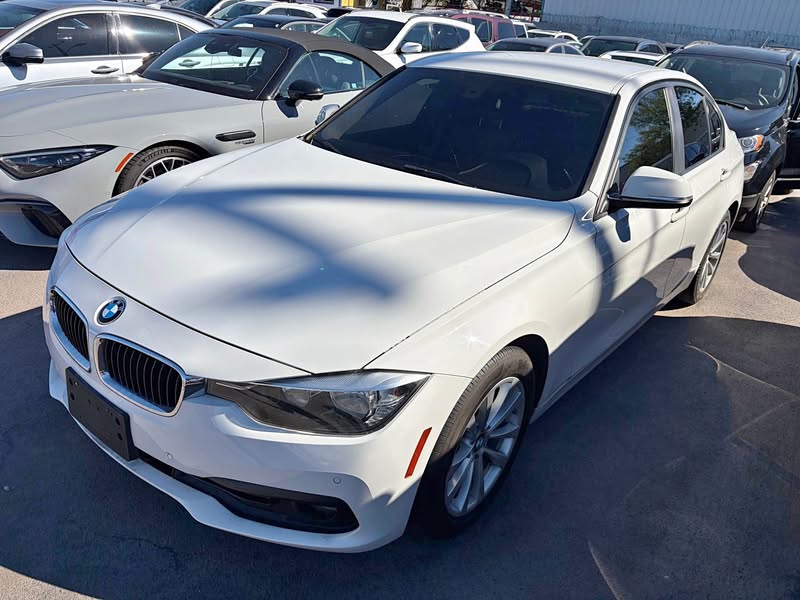 2017 BMW 3 Series - 320i Sedan 4D