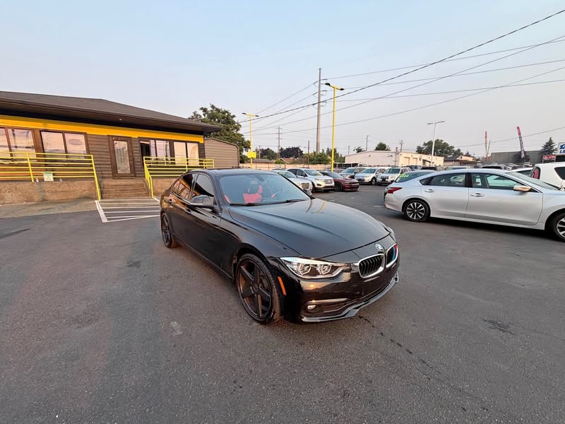 2016 BMW 3 Series - 328i xDrive Sedan 4D
