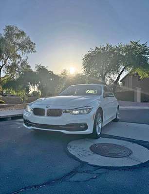 2018 BMW 3 Series - 330e Sedan 4D