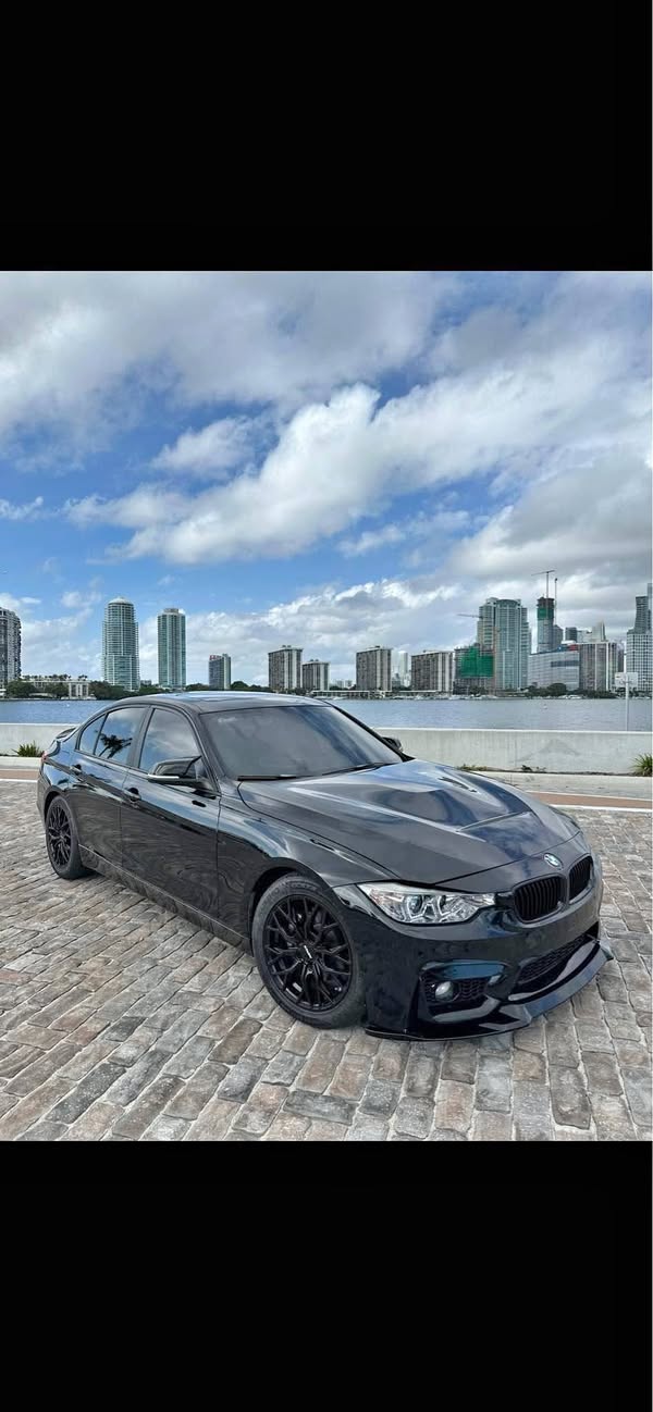 2012 BMW 3 Series - 328i Sedan 4D