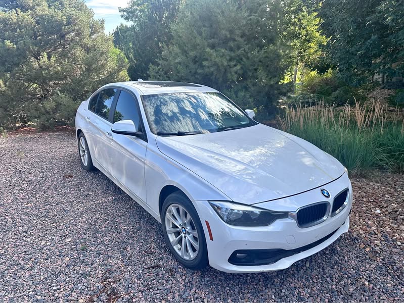 2016 BMW 3 Series - 320i xDrive Sedan 4D