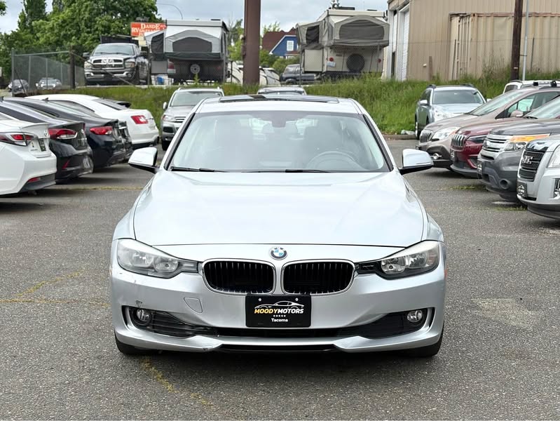 2013 BMW 3 Series - 320i Sedan 4D