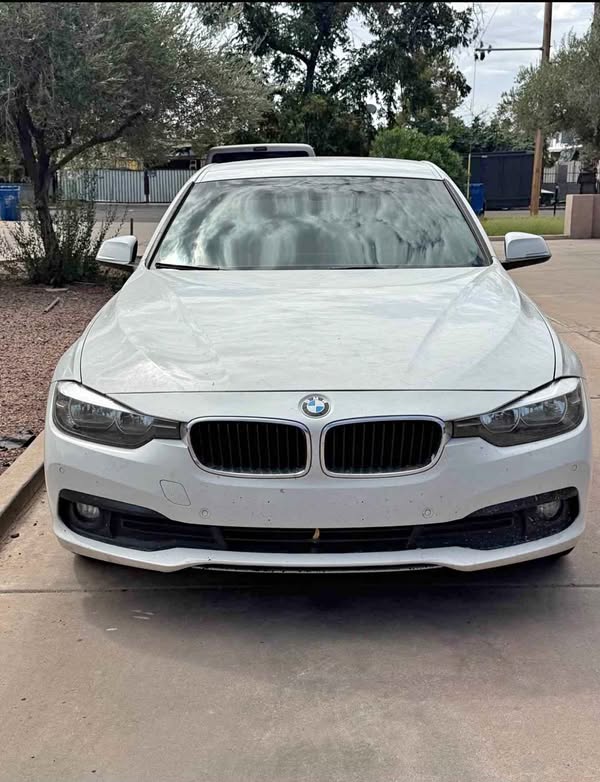 2016 BMW 3 Series - 320i xDrive Sedan 4D