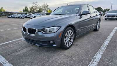 2018 BMW 3 Series - 320i Sedan 4D