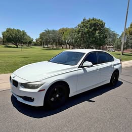 2013 BMW 3 Series - 320i Sedan 4D