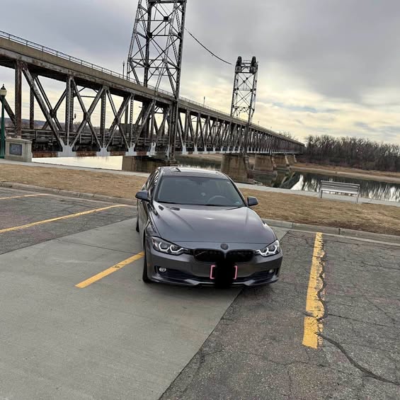 2015 BMW 3 Series - 320i xDrive Sedan 4D