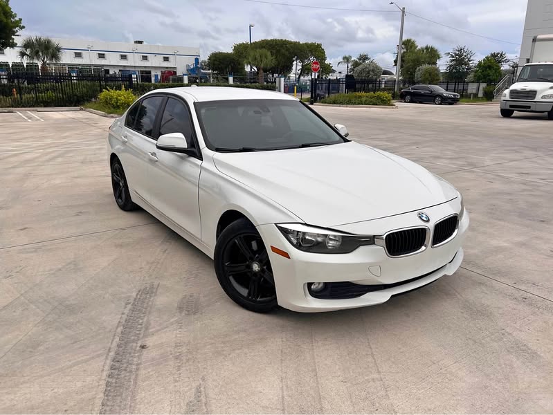 2015 BMW 3 Series - 320i Sedan 4D