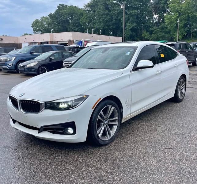2017 BMW 3 Series - 330i Gran Turismo xDrive Sedan 4D