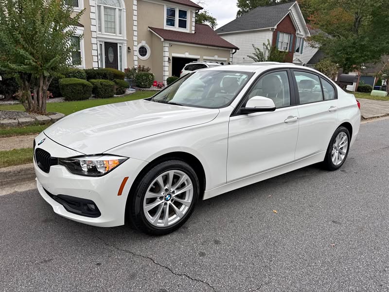 2017 BMW 3 Series - 320i Sedan 4D