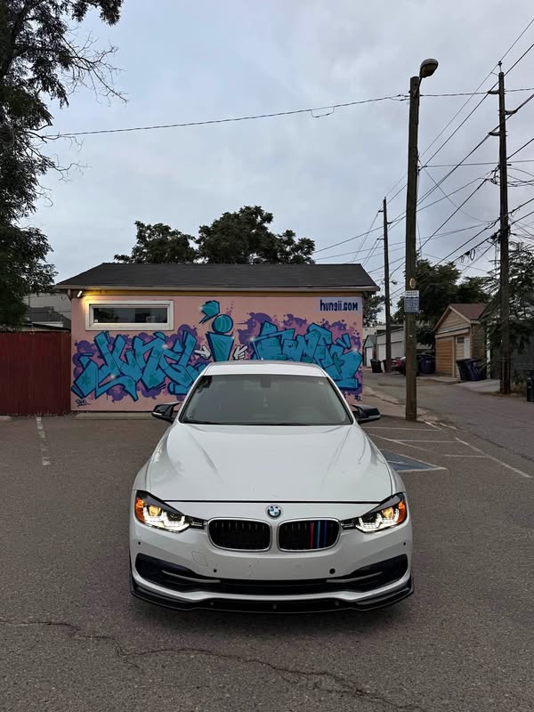 2015 BMW 3 Series - 320i xDrive Sedan 4D
