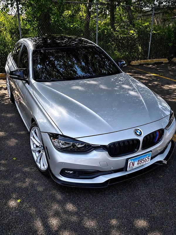 2016 BMW 3 Series - 320i xDrive Sedan 4D