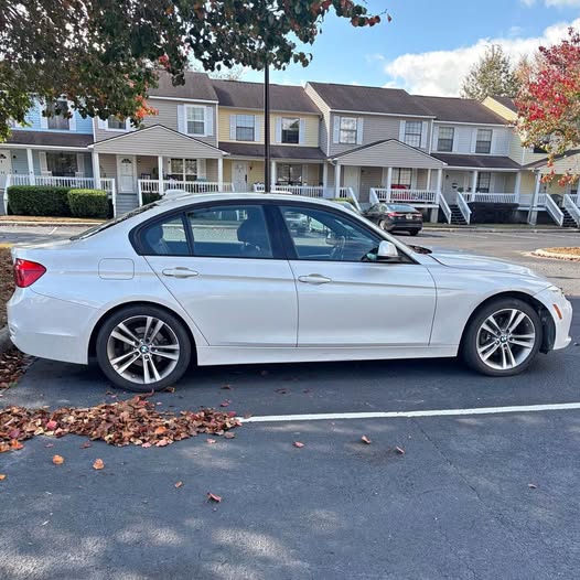 2018 BMW 3 Series - 330i Sedan 4D