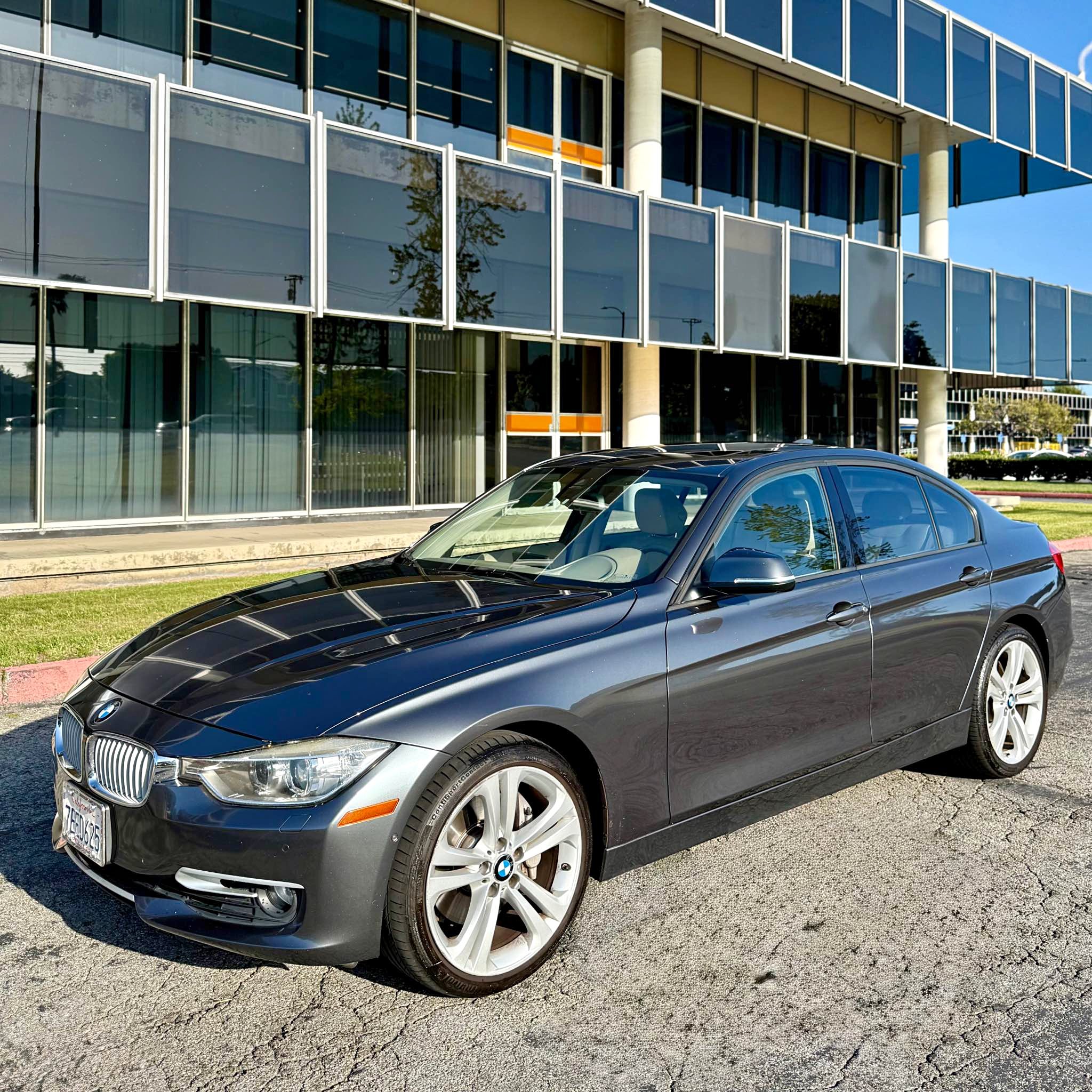 2012 BMW 3 Series 335i Sedan 4D