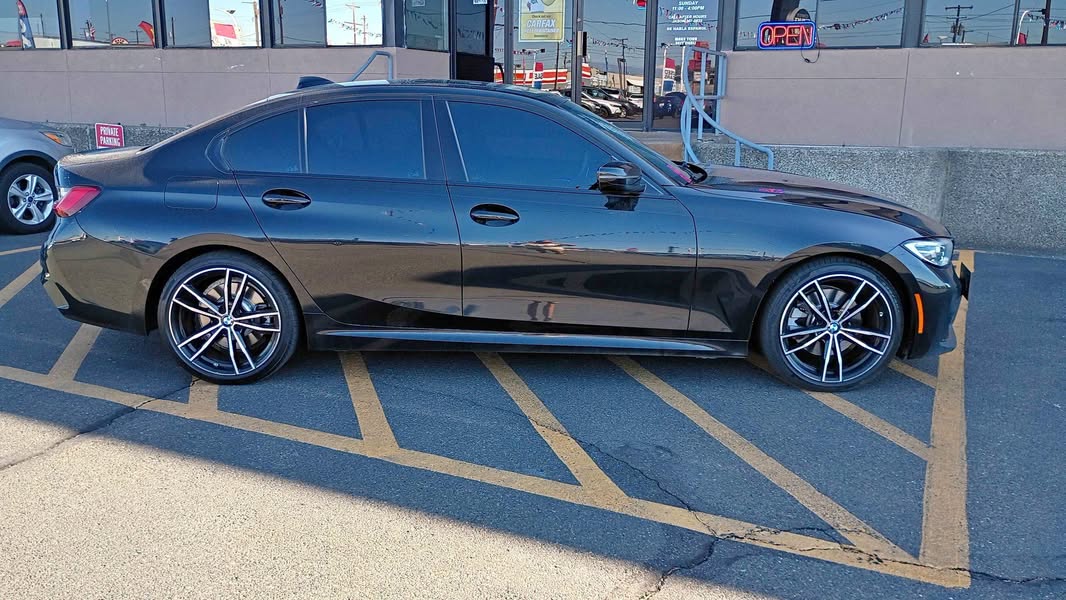 2019 BMW 3 Series 330i xDrive Sedan 4D