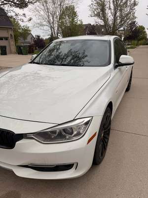 2012 BMW 3 Series 328i Sedan 4D