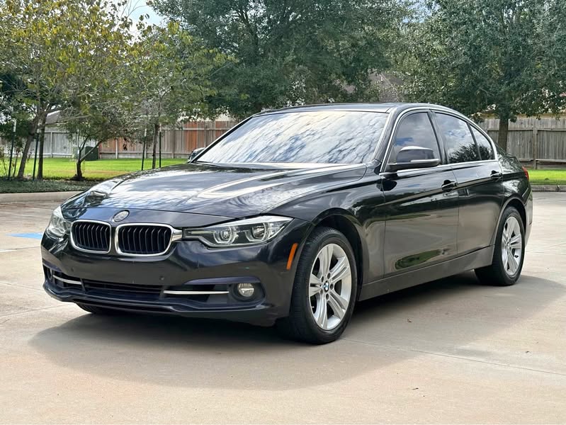 2017 BMW 3 Series - 330i xDrive Sedan 4D
