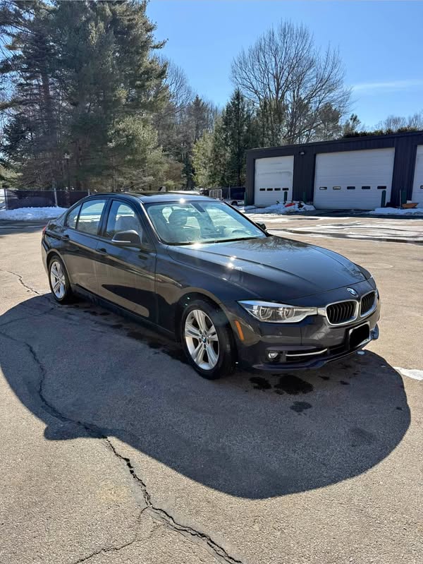 2016 BMW 3 Series - 328i xDrive Sedan 4D