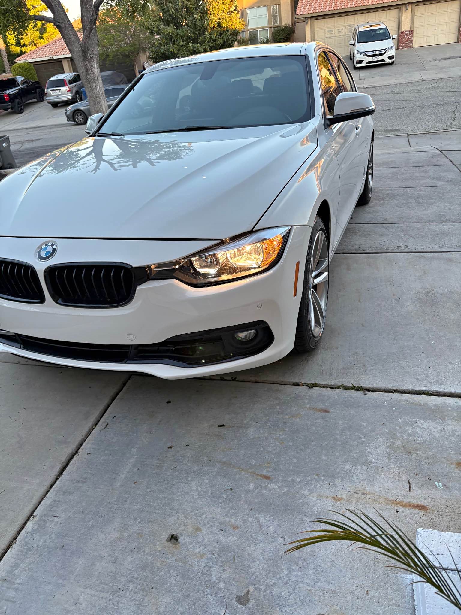 2017 BMW 3 Series - 330i Sedan 4D