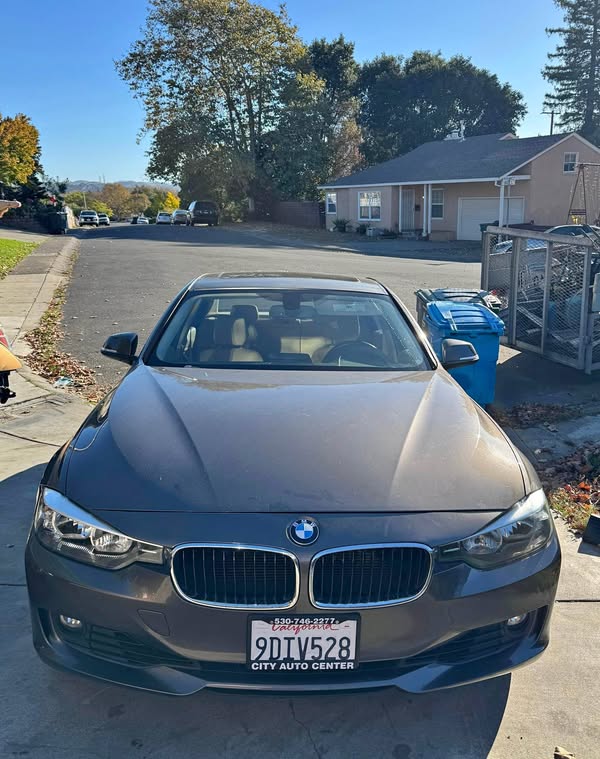 2012 BMW 3 Series - 328i Sedan 4D