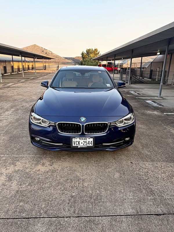 2018 BMW 3 Series - 330i Sedan 4D