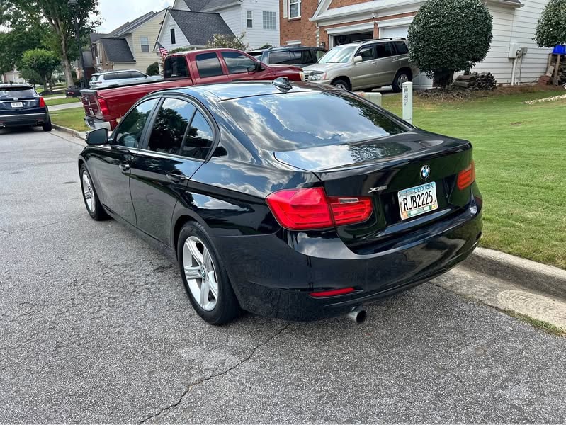 2014 BMW 3 Series - 320i Sedan 4D