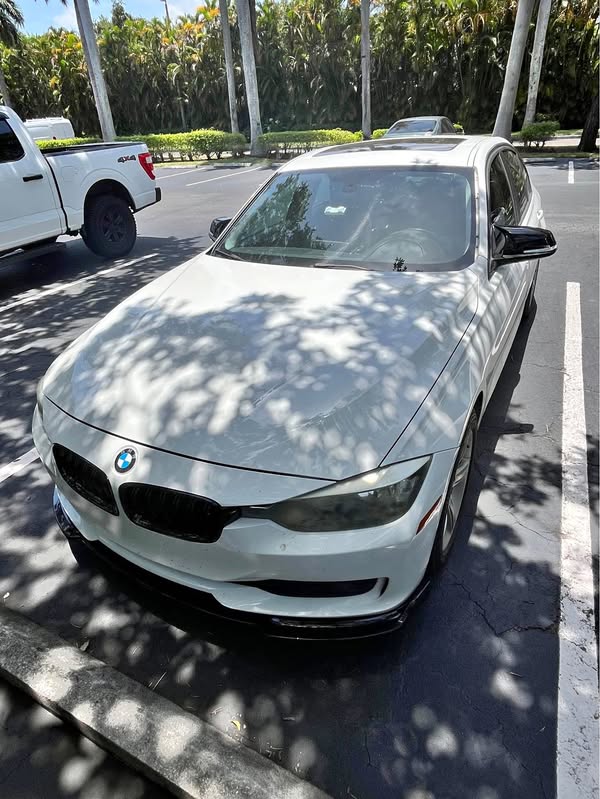 2013 BMW 3 Series - 320i Sedan 4D