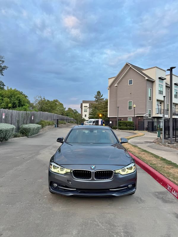 2017 BMW 3 Series - 330i Sedan 4D