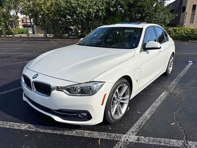 2018 BMW 3 Series - 330e Sedan 4D