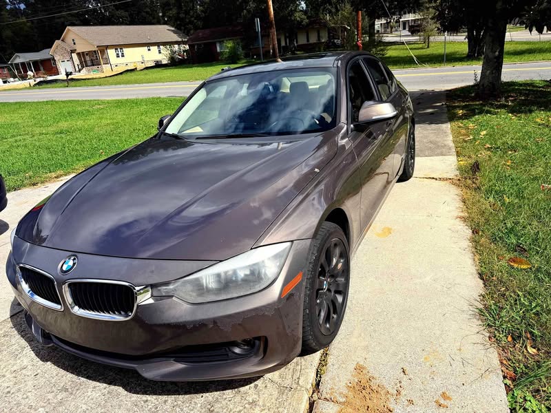 2013 BMW 3 Series - 320i Sedan 4D