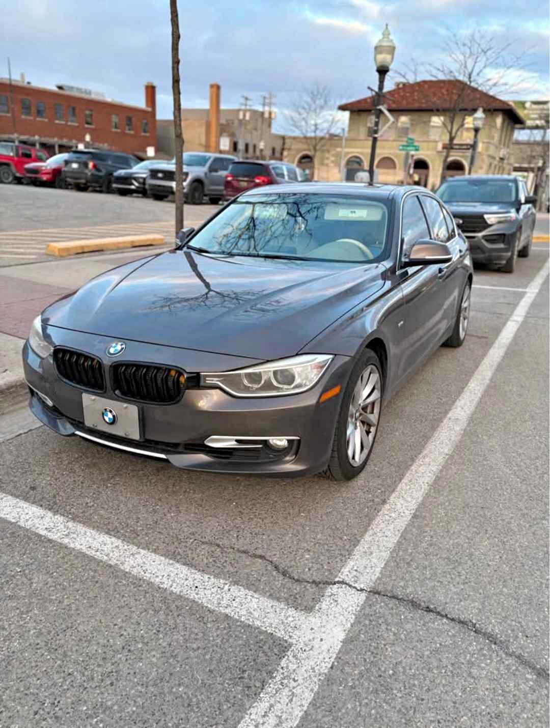 2013 BMW 3 Series - 328i xDrive Sedan 4D
