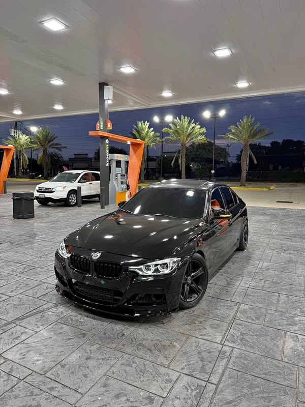 2015 BMW 3 Series - 320i Sedan 4D