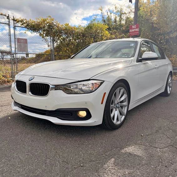 2016 BMW 3 Series - 323i Sedan 4D