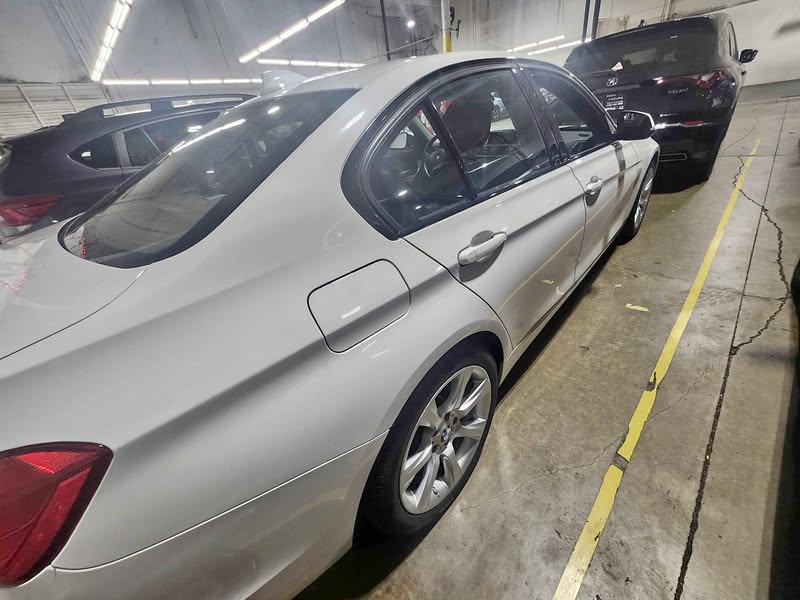 2015 BMW 3 Series - 320i xDrive Sedan 4D
