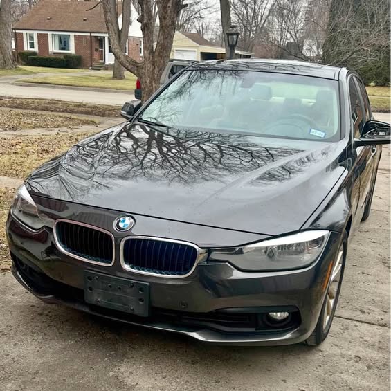2016 BMW 3 Series - 320i Sedan 4D