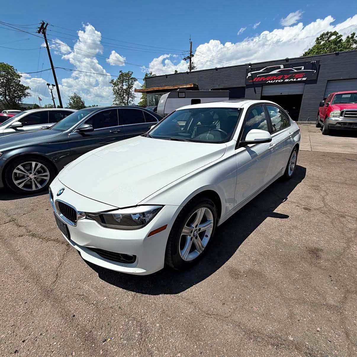 2014 BMW 3 Series - 318i Sedan 4D